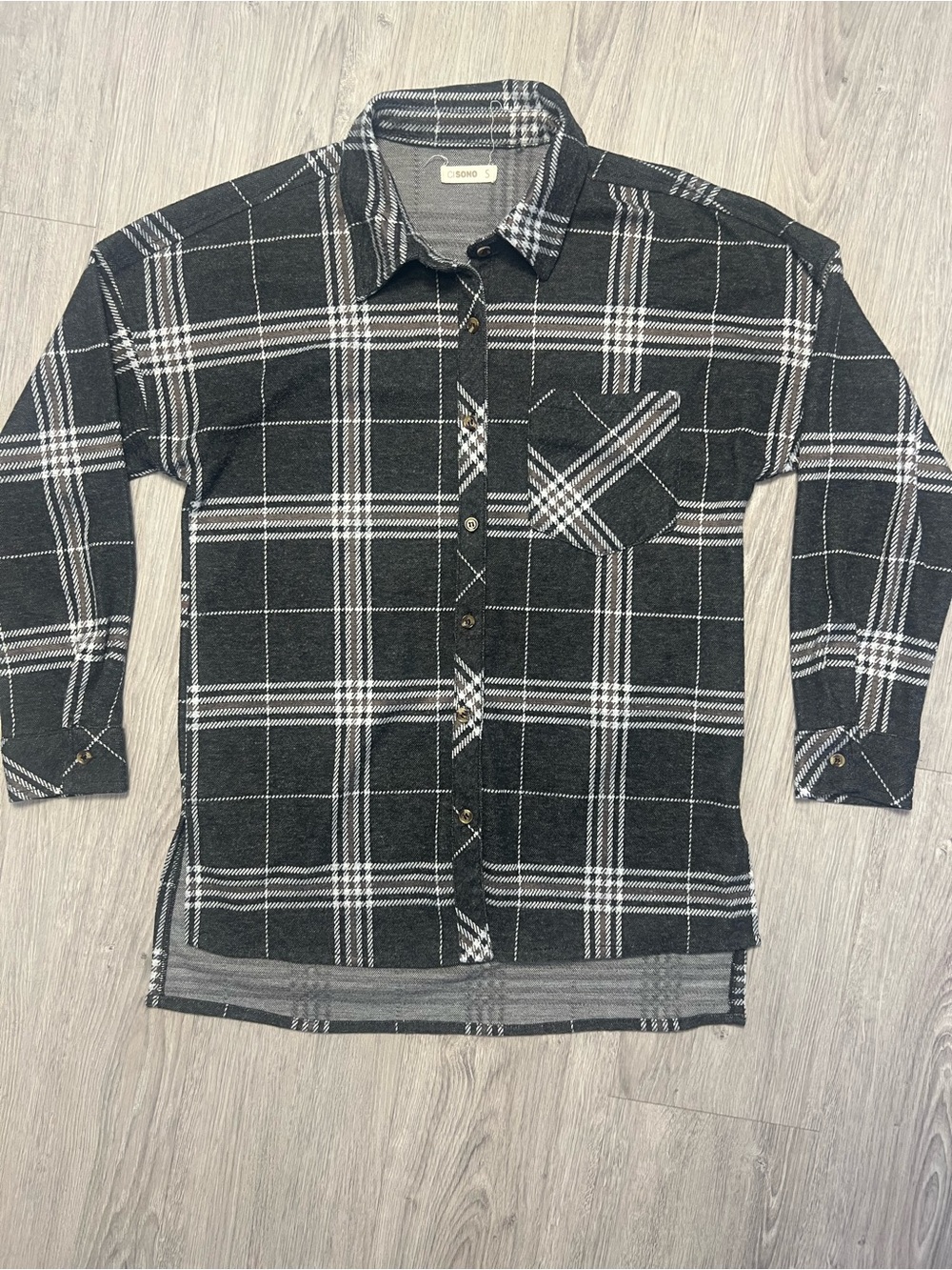 Ciso Black & White Plaid Button-Down Shirt